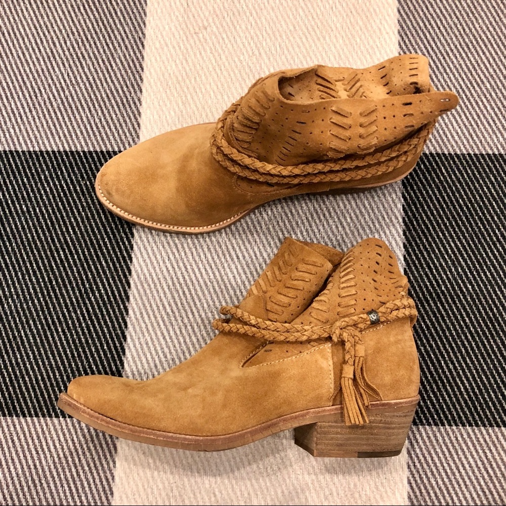 Dolce Vita Suede Tassel Ankle Boots Tan 6 New
